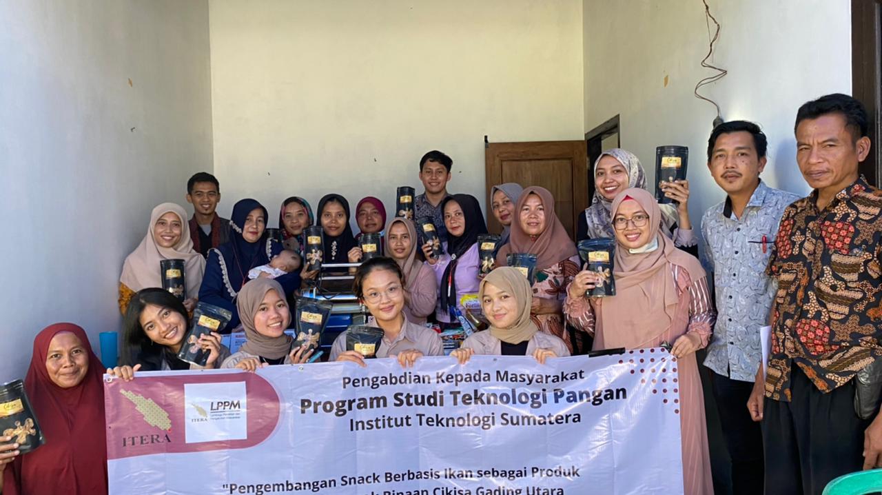 Read more about the article Dosen dan Mahasiswa Itera kembangkan Snack Berbasis Ikan di Pringsewu