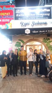 Read more about the article Program Studi Teknologi Pangan ITERA Perkenalkan Inovasi Pangan Nugget Bekasam ke Cikwo Cafe And Resto