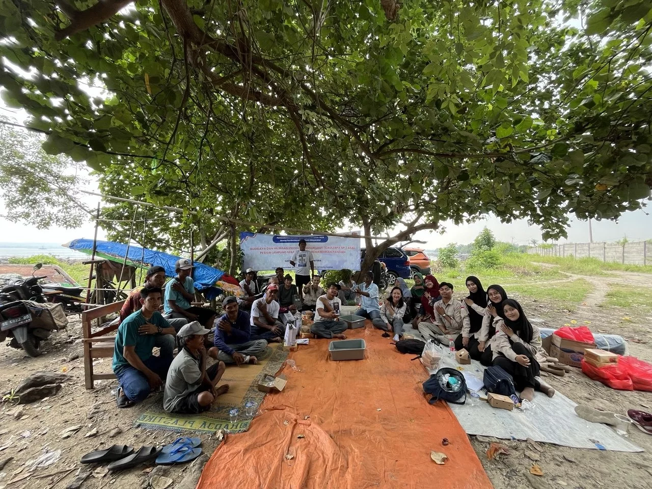 Read more about the article Tingkatkan Kemandirian Pangan, Prodi Teknologi Pangan Itera Berikan Pelatihan Budidaya Anggur Laut kepada Warga Pesisir Kalianda